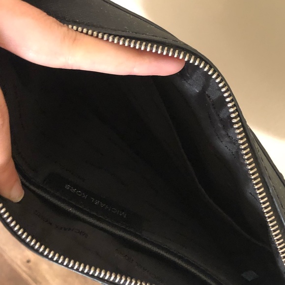 Michael Kors Jet Set East West Crossbody - Picture 4 of 5